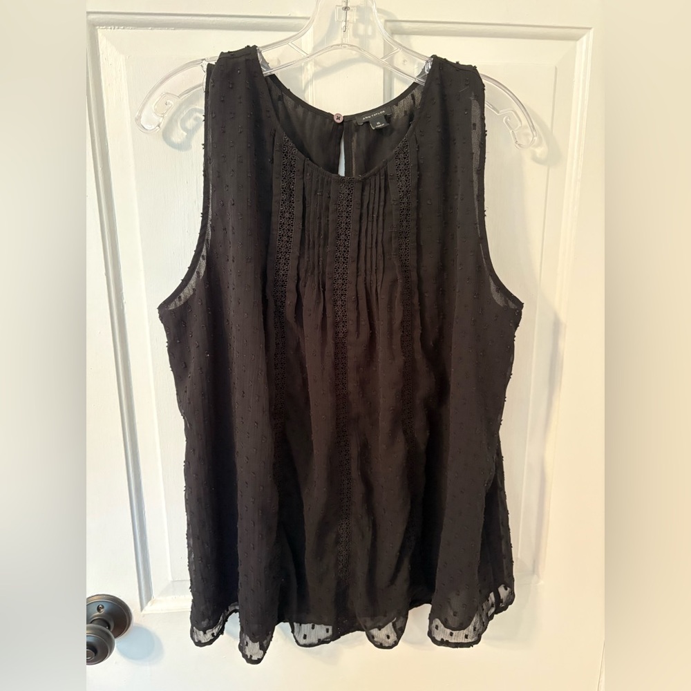 Ann Taylor Black Textured Sleeveless Blouse